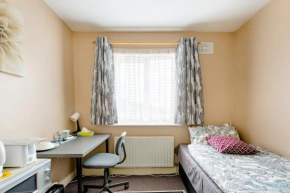Cosy Single Private Room Near Dublin Airport